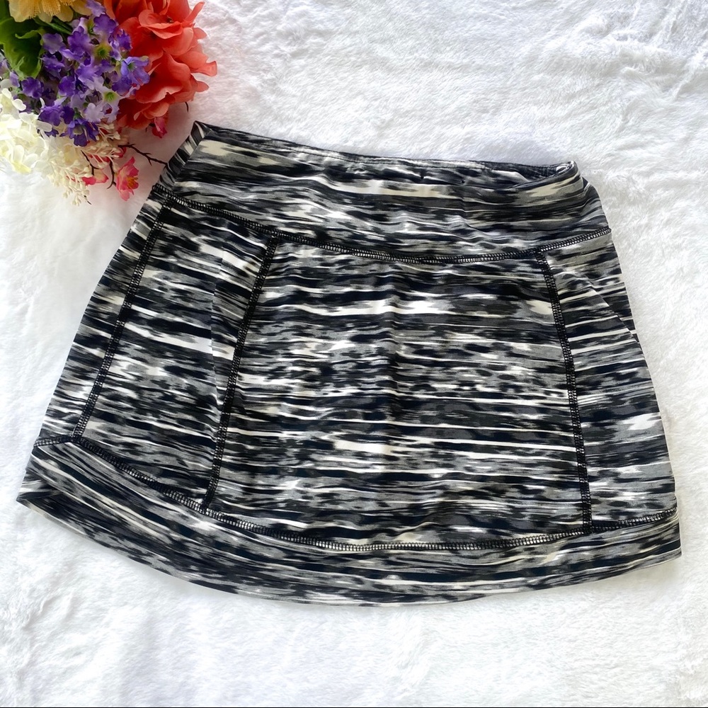 Tek Gear Drytek Black and Grey Skort Size S